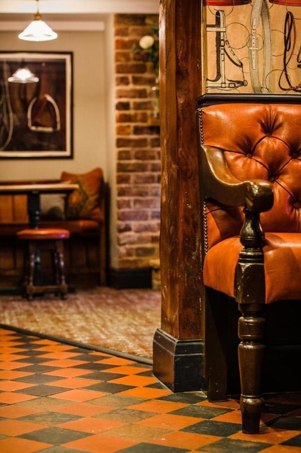 The Black Horse Inn เกนส์โบโรห์ ภายนอก รูปภาพ