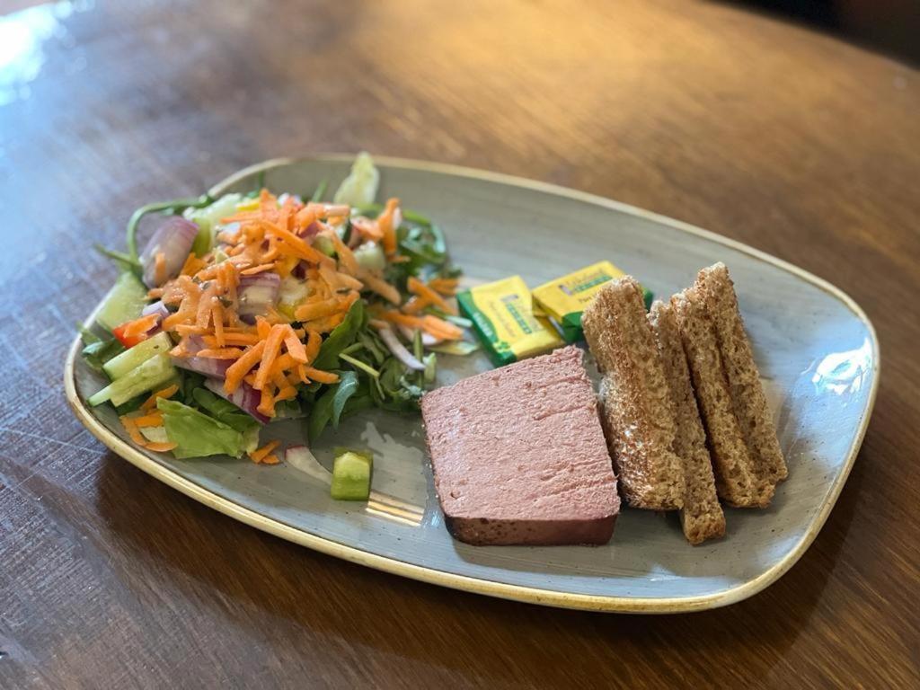 The Black Horse Inn เกนส์โบโรห์ ภายนอก รูปภาพ