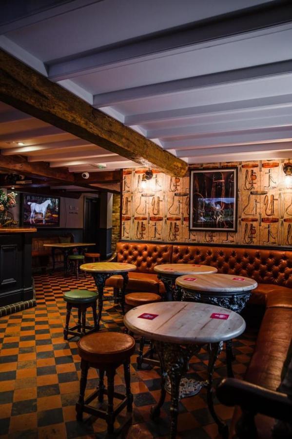 The Black Horse Inn เกนส์โบโรห์ ภายนอก รูปภาพ